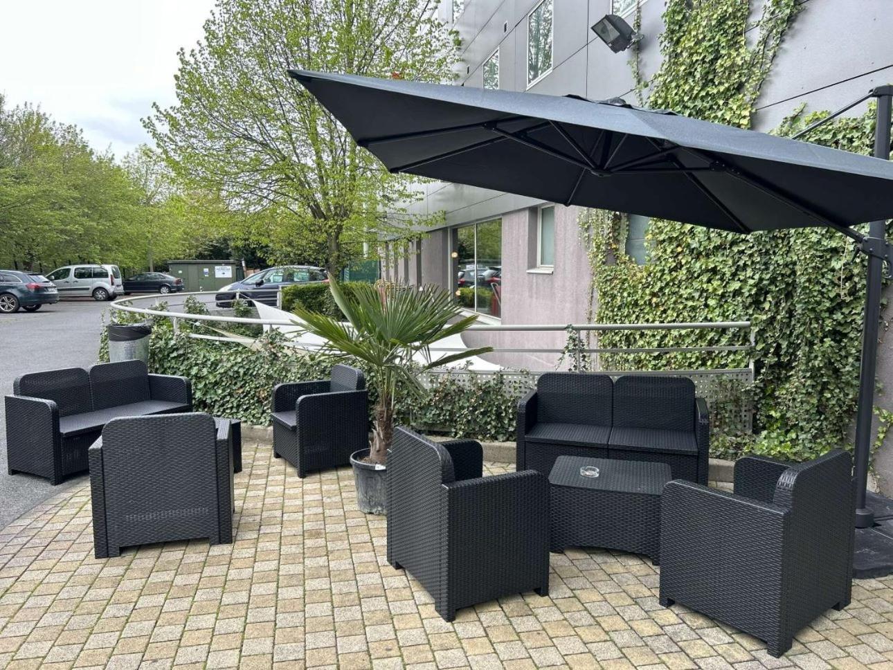 Standing Hotel Suites By Actisource Roissy-en-France Exterior foto