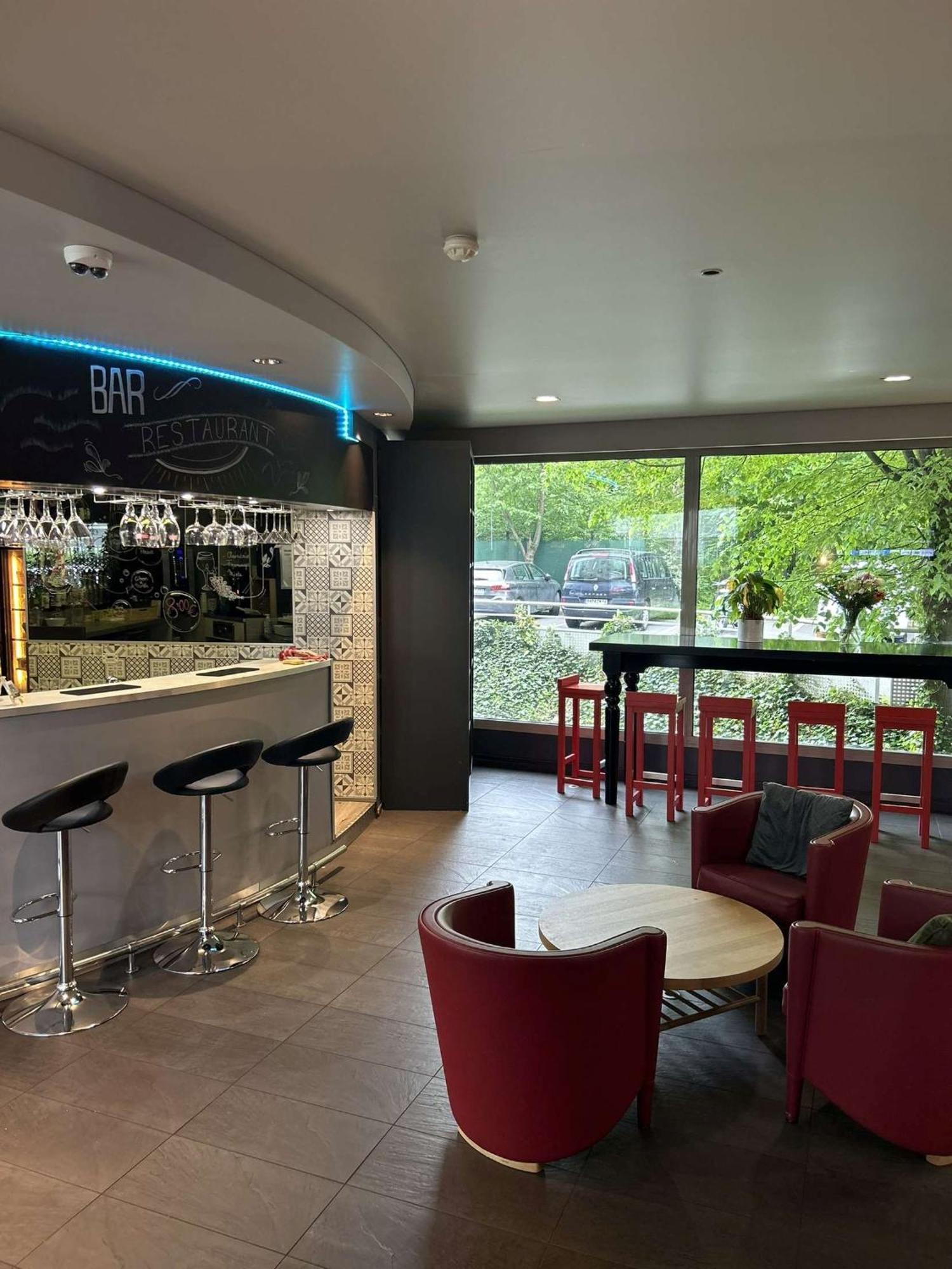 Standing Hotel Suites By Actisource Roissy-en-France Exterior foto